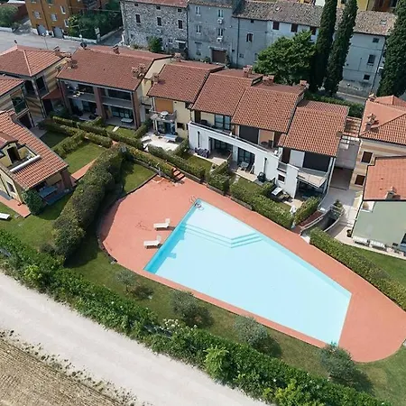 3 Bedroom Villa, Garda Сasa de vacaciones