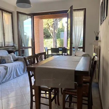 Сasa de vacaciones 3 Bedroom Villa, Garda